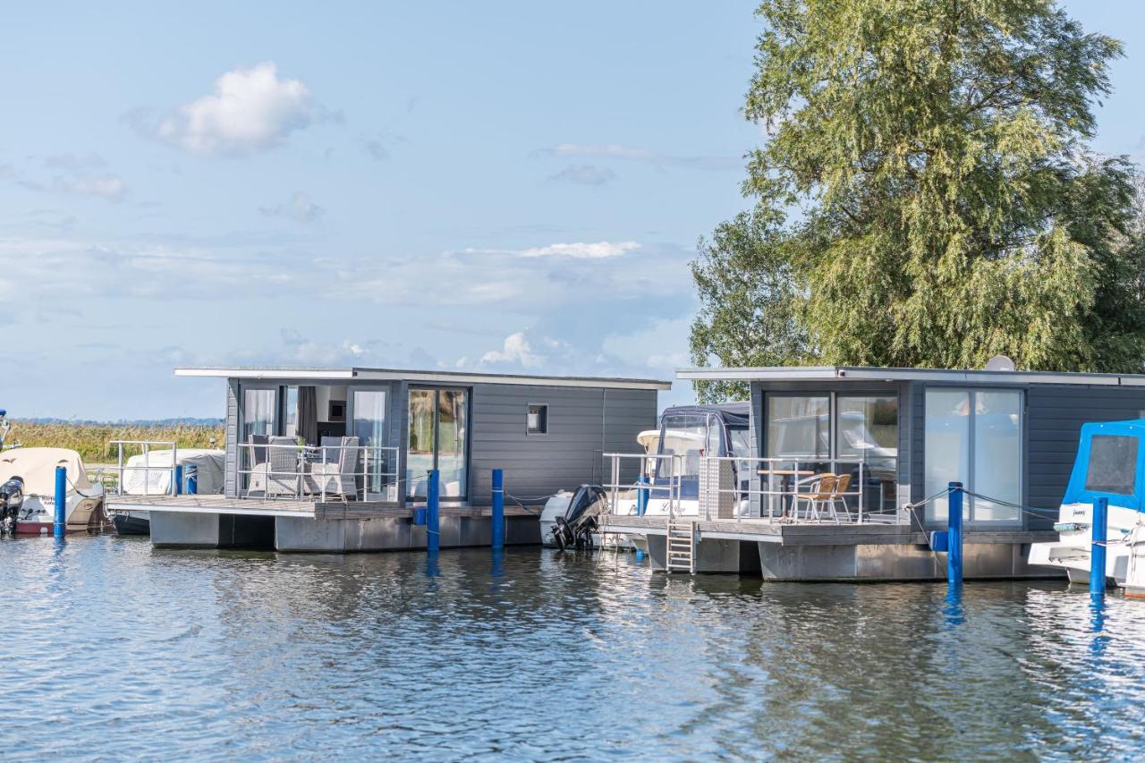 Marina Martinshafen Hotel Sassnitz Buitenkant foto