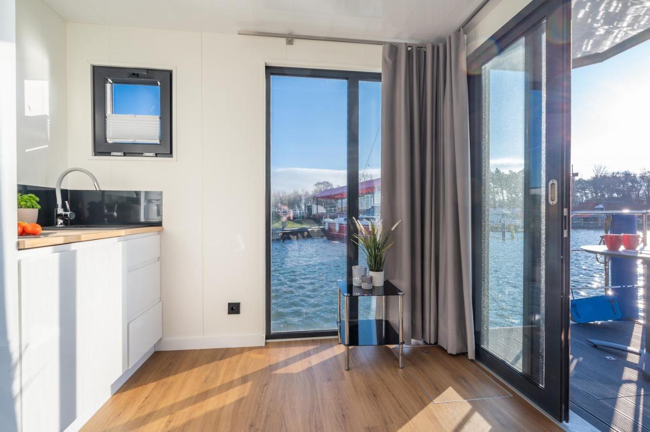 Marina Martinshafen Hotel Sassnitz Buitenkant foto