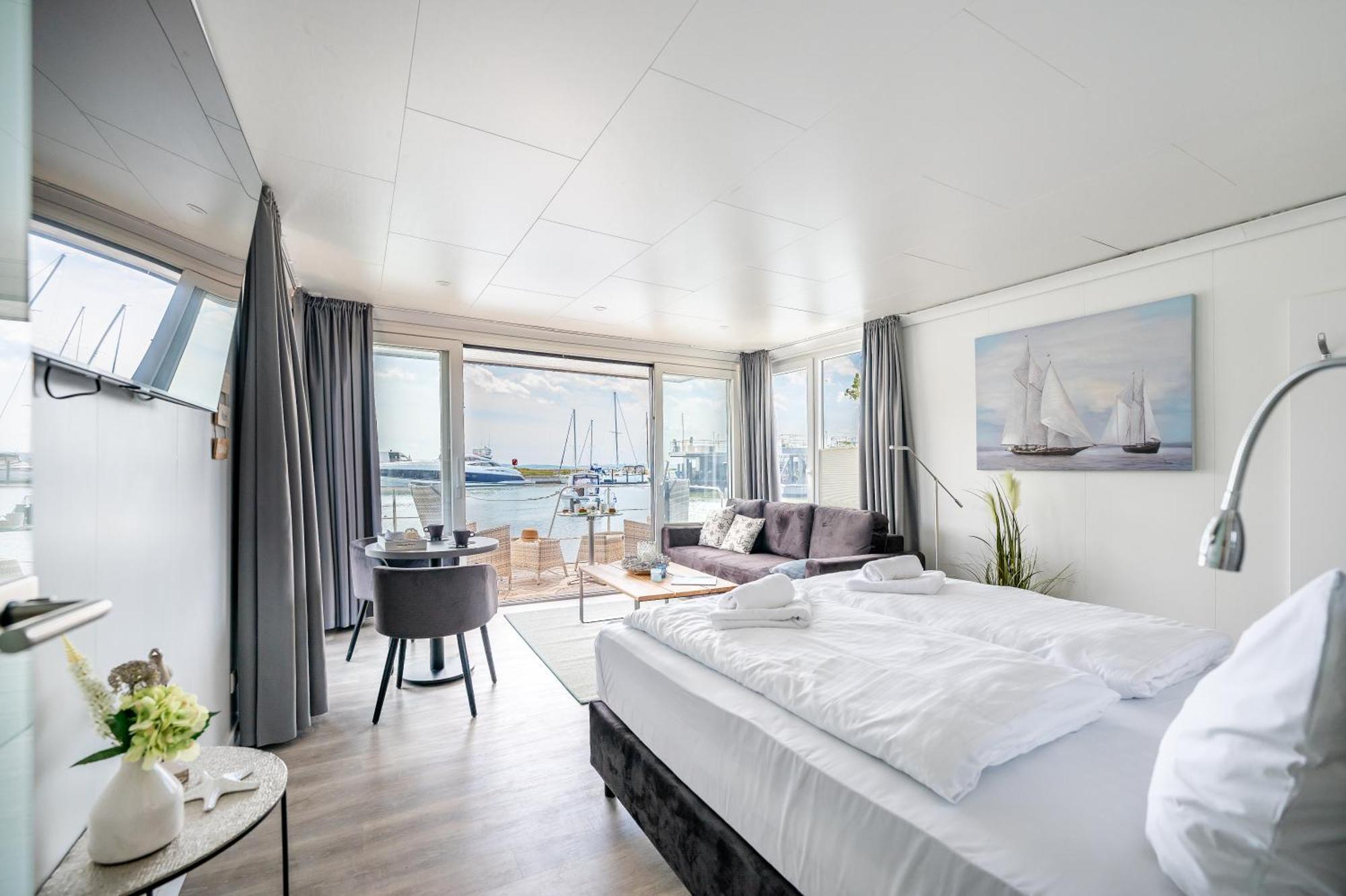 Marina Martinshafen Hotel Sassnitz Buitenkant foto